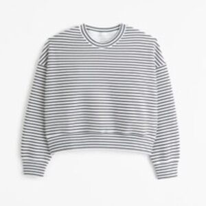Abercrombie YPB neoKNIT Relaxed Crew - Size M